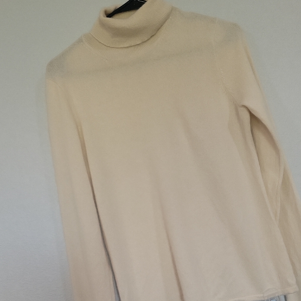 Cashemer Collection Sweater Saks Fifth Avenue Cream Turtle Neck